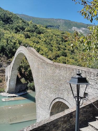 Dimitra's traditional house in Agnanta