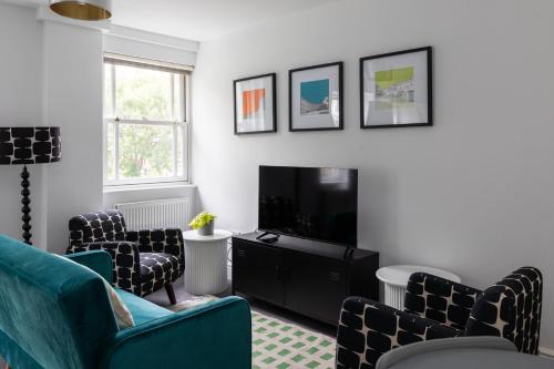 Old Farmhouse - Brand New Apartment - Free Parking - Central Bath, Bath (photo 3)