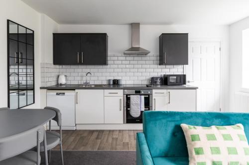 Old Farmhouse - Brand New Apartment - Free Parking - Central Bath, Bath (photo 11)