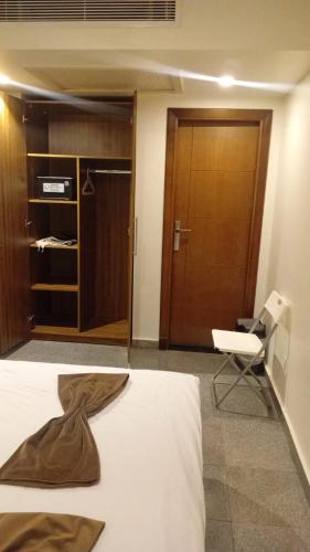 Royal Inn Residence - image 7