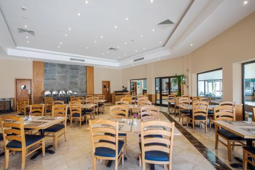 Sky View Suites Hotel in Hurghada