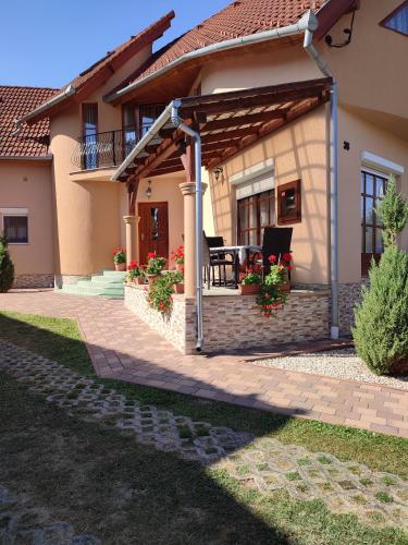 Marika Apartmanház