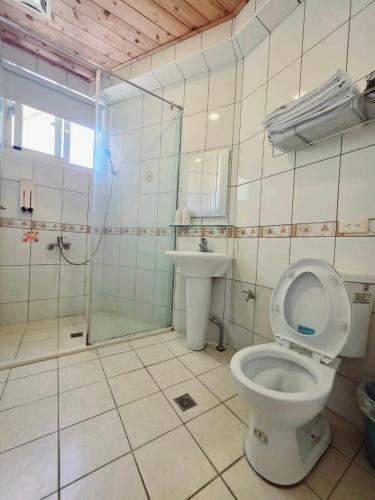Q House - image 4