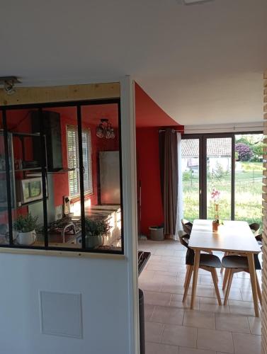 L'atelier du canal gîte à louer Sauveterre-Saint-Denis