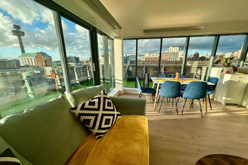 City Centre Penthouse on Concert Square with City Views, Liverpool (photo 5)