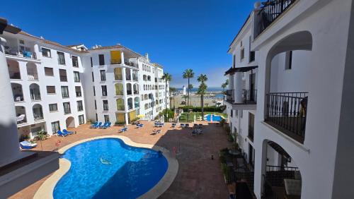 Puerto de la Duquesa apartment