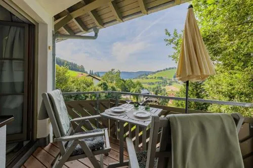 Urlaub im Wanderparadies - Fewo Herzgrün mit traumhafter Aussicht und Sauna im Haus, E-Ladestation in Todtnauberg, Deutschland