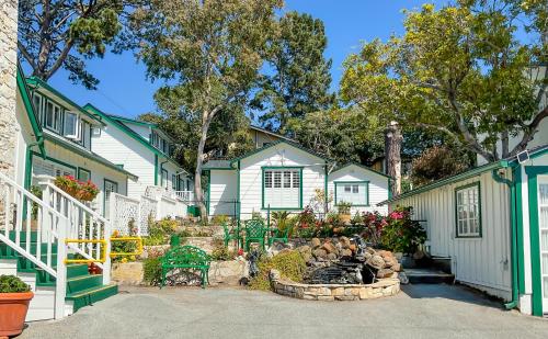 Carmel Green Lantern Inn - image 13