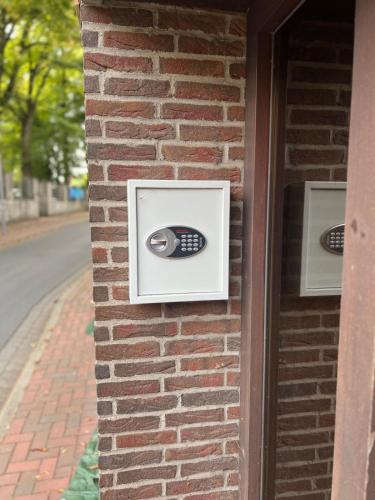 Kaune Apartments Balkon Freies Wlan Kostenlose Parkplätze (Kaune Apartments Balkon Freies Wlan Kostenlose Parkplatze) in ซาร์สเตดท์