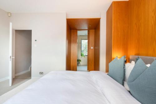 Elegant 3 bd house in Knightsbridge - image 8