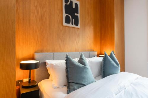 Elegant 3 bd house in Knightsbridge - image 13