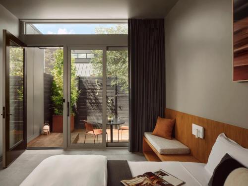 Frame Hotel - SoCo - image 2
