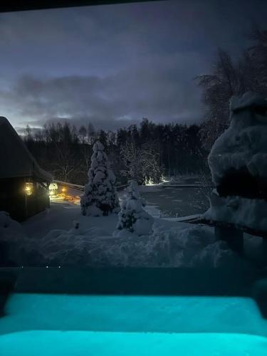 Osada Skoczkowo komfortowe domki z jacuzzi nad jeziorem- sauna- balia- prywatny staw wędkarski