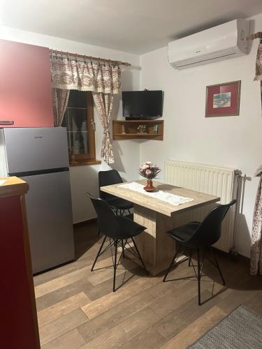 Apartma pr' Gamilcu in Толмін