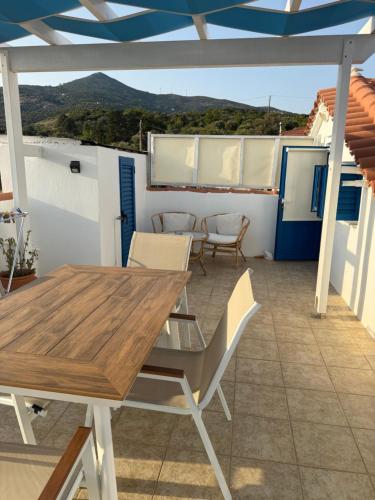 شرفة/ تراس, Jenny Apartments in Kampos Marathokampou
