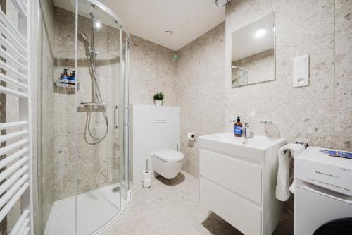 Prague Days - Bright Apartments with AC near Vyšehrad Castle - image 6