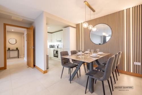 Belfast Quarters 8th Floor Gem! in แซนดี โรว์ แอเรีย