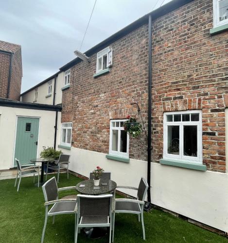 Зовнішній вигляд готелю, The Mansion House Hotel in Спалдінг