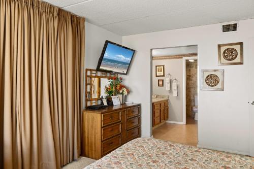 Edgewater Condo Unit #301 - image 3