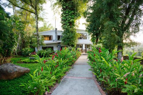 Hacienda Azucena, Rio Grande, El Yunque Rain Forest – khách sạn tại Jimenez