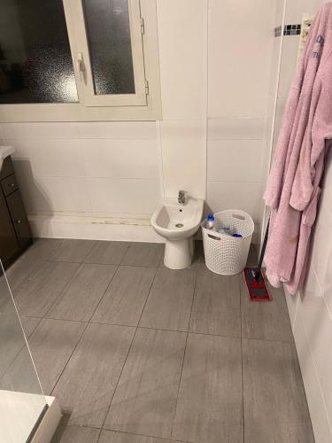 Apparemment 1 chambre proche gare in Екен