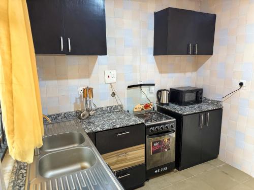 Sunsea Apartments in อะเบียวคูระ