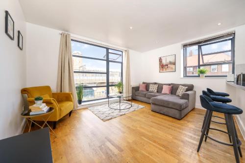 Bright & Modern 2-Bed Apartment in Vibrant East London, Londres