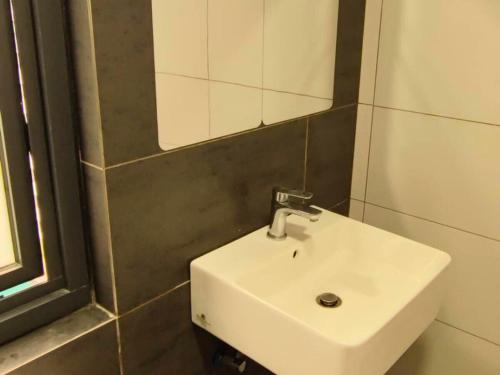 RumaKU at Horizon Suite KLIA - Studio - Wifi - image 10