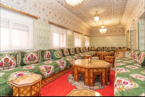 Authentic Riad Dar HbibtI Jacuzzi & Breakfast