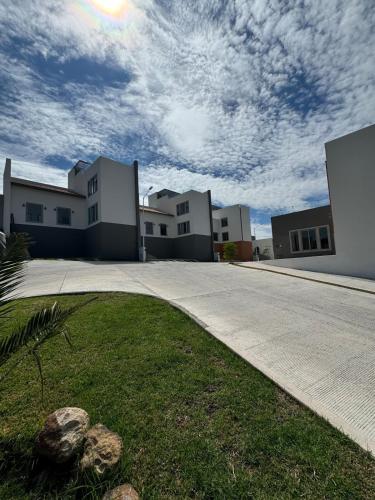 Beautiful private house 10 minutes from downtown in Bellavista