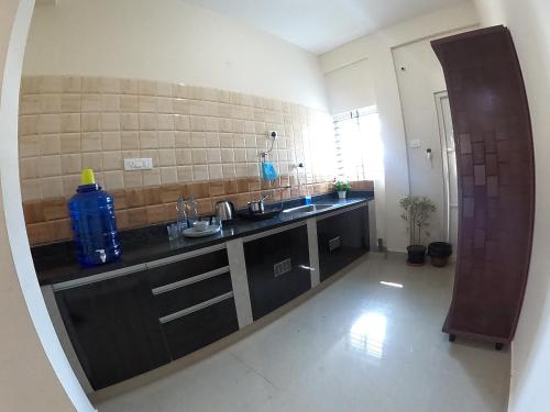 Happy Holiday service apartment in กัลยานานครา