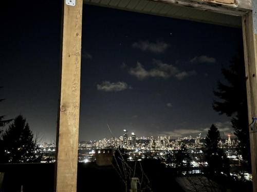 3 Bed - Best View in Town!, Суррей (фото 4)