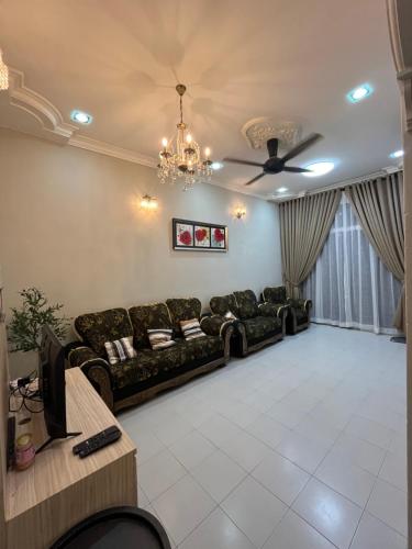 Muslim Family-friendly Homestay Bunga-3 bedroom in Gerik