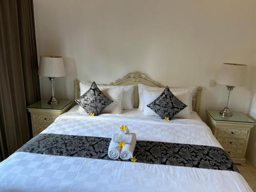 3 bedrooms, 5 beds