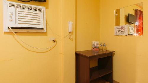 RedDoorz near SM Batangas City in Batangas