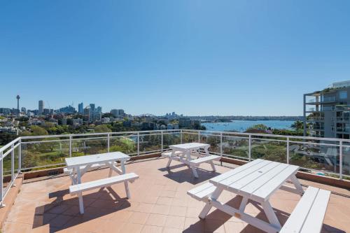 Delightful Darling Point Studio w Stunning Rooftop in Darling Point