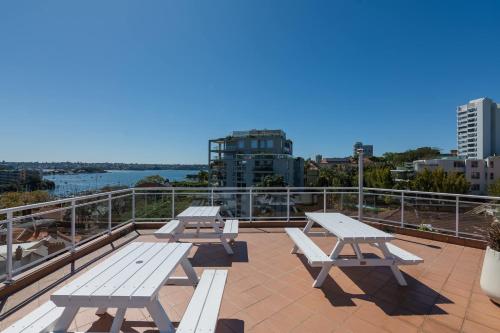 Delightful Darling Point Studio w Stunning Rooftop in Darling Point