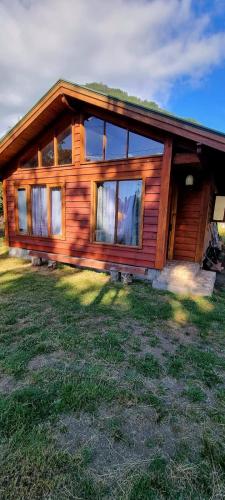 . Cabaňa a pasos del lago