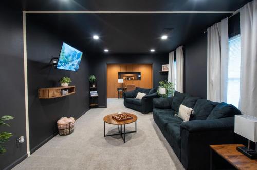 The House of Good Intentions in Southwest