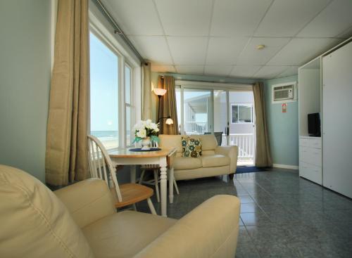 Ocean Walk Hotel 2