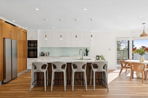 La La Land by Coast Hosting in Kariong