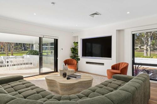 La La Land by Coast Hosting in Kariong