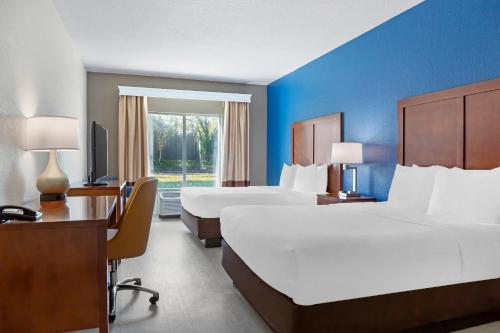 Comfort Inn & Suites Orlando North - image 10