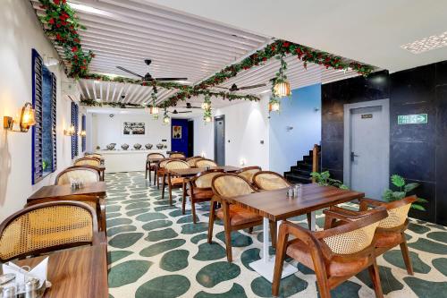 ห้องอาหาร, Super Townhouse Haridwar Vishwakarma Ghat Formerly Haridwar Aagman in โรทิ เบลวลา