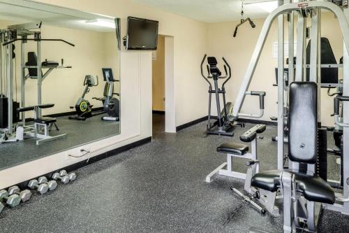 Quality Inn Moss Point - image 4