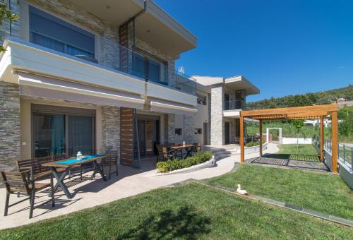 Paradise Maisonettes - image 11