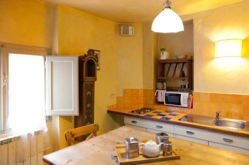 Studio - Split Level image 10