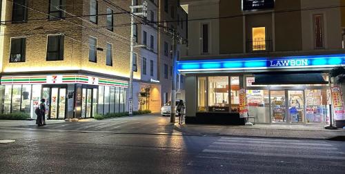 오키나와 본섬 hotel gala city only 5 mins to Kokusai Street 24 square meters room 3성급 호텔 로비