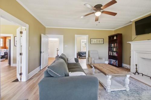 Peaceful Retreat with Scenic Surroundings home in Inwood (WV)