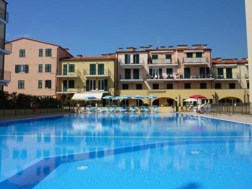 . Appartamento Vista mare con Piscina Cala di Sole